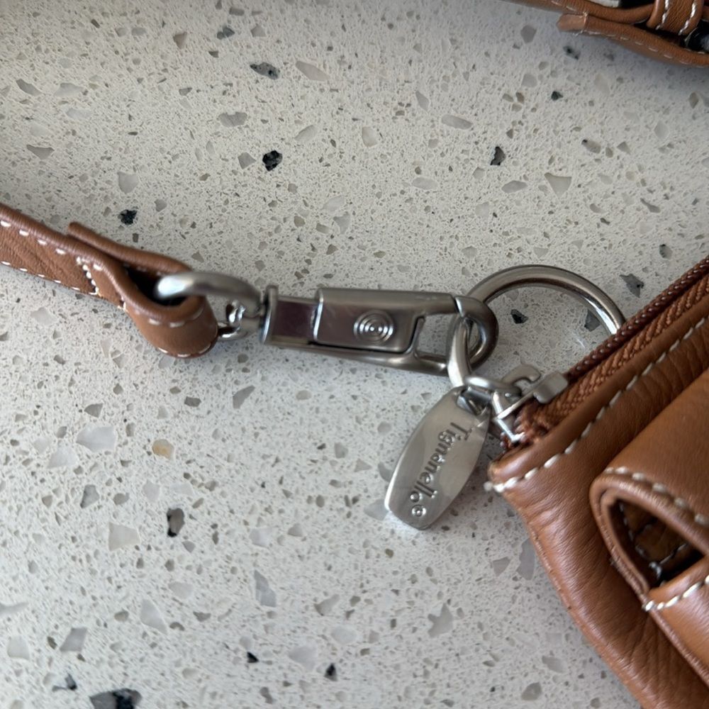 Tignanello Genuine Brown Leather Crossbody Travel Casual Shoulder Bag Versatile - Picture 11 of 13